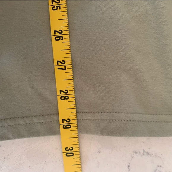 Levi's Sage Green Bull Graphic Tee NWT - L - Picture 5 of 5